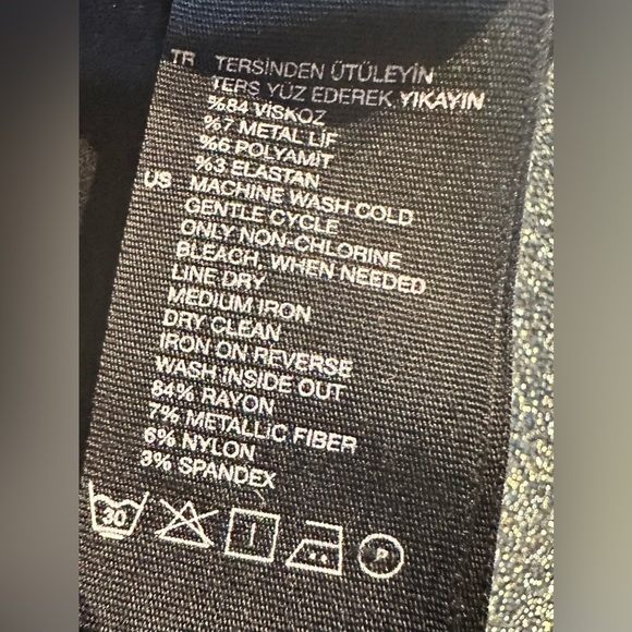 & Other Stories Metallic Gold Long-Sleeve Dress. 36” Bust w/ Stretch 36” Length - Picture 6 of 6